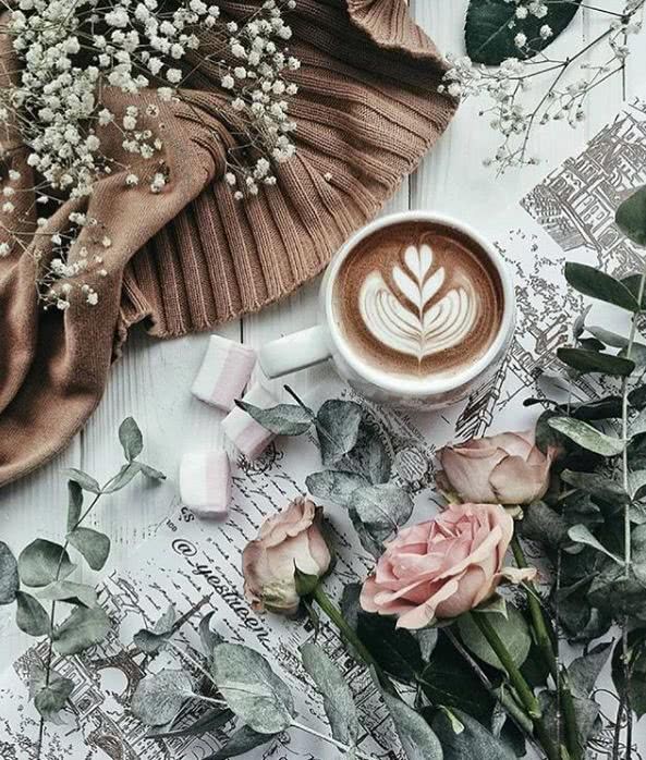 When flowers meet coffee, it becomes the best life.