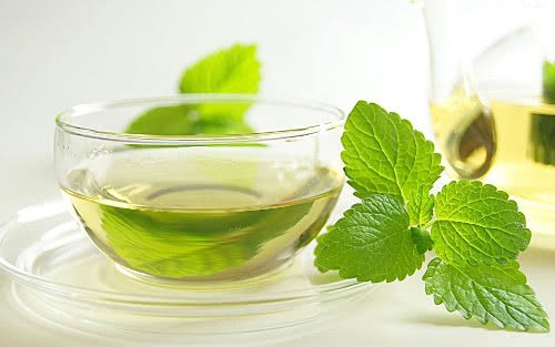Peppermint leaves are treasures. If you have them in summer, you will never be afraid of getting angry again.