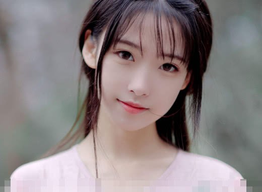 The Douyin female version of Wang Yuan became popular and stunning in Chinese clothes and was teased to beg Wang Yuan's little sister for care.