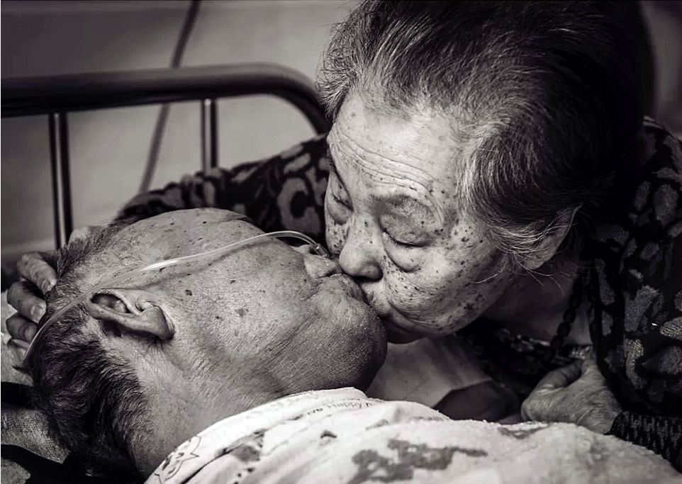 From brother and sister to husband and wife fall in love for 80 years: this is the most beautiful love