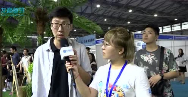 Interview and playback of the 8-meter tank in the Aquarium Exhibition