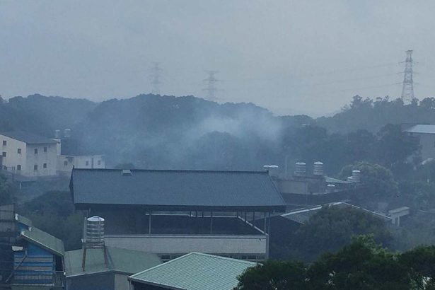 Pollution can be seen but not punished! Farmland illegal factory burning exhaust gas, Linkou Nanshi Li hundreds of households in pain