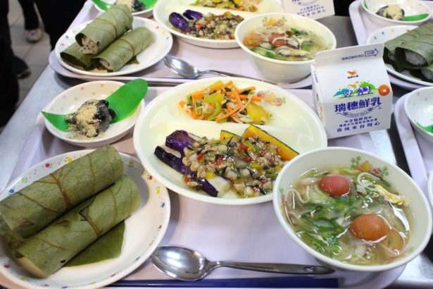 Japanese children prefer nutritious lunch to take-out food! Taiwan holds a school nutritious lunch contest for the first time to compete for food.