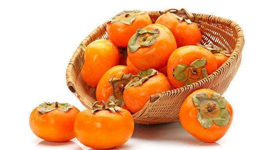 Put some wine on the skin with astringent persimmon mouth and put it out sweet and delicious for 3 days.