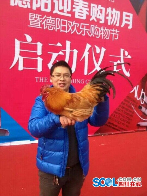 Bazhong young man Deyang Luojiang sells eggs online with an annual sales volume of nearly one million.