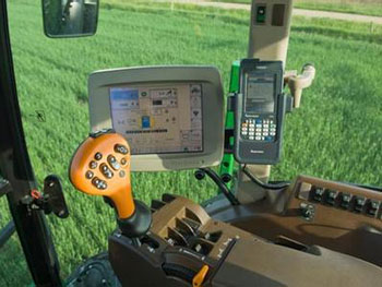 Agricultural machinery is equipped with Beidou navigation to go on its own.