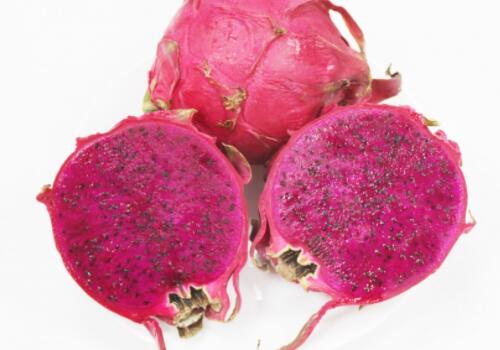 Where is the origin of the red dragon fruit, a vine plant? When will you plant and harvest? How many years do you want to bear fruit? What are the technologies?