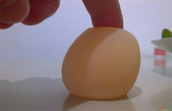 How to prevent chickens from laying soft-shell eggs