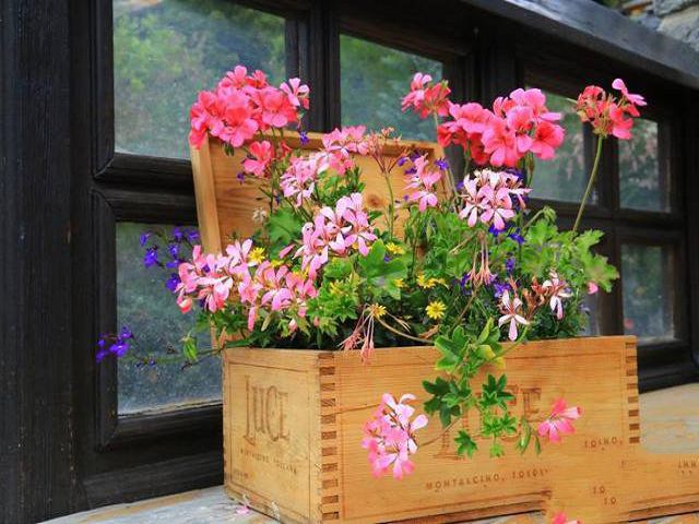 Recommend several commonly used balcony flower boxes