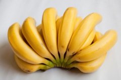 What happens if you eat too many bananas? will you get fat? What's the harm of eating too many bananas?